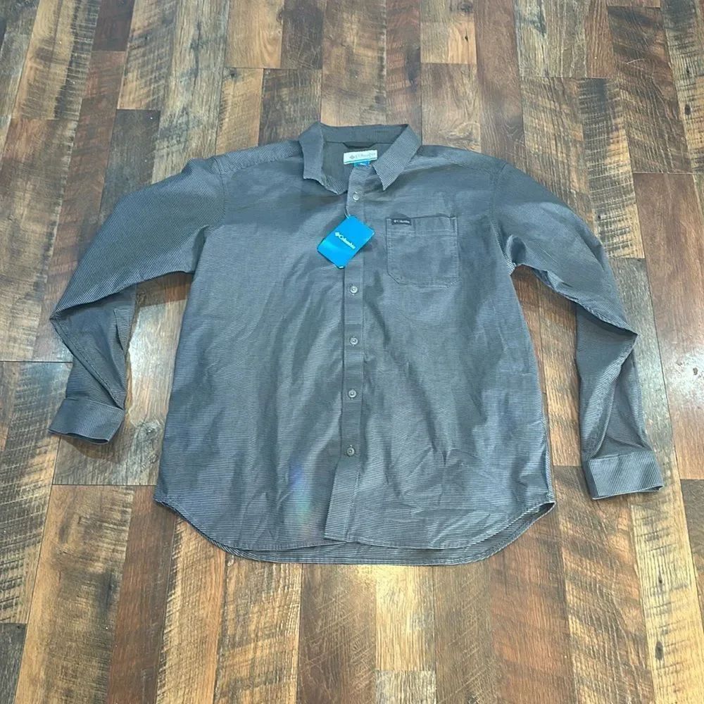 Columbia short XL NWT (5250)